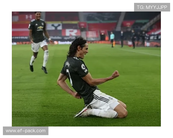 卡瓦尼射门方式